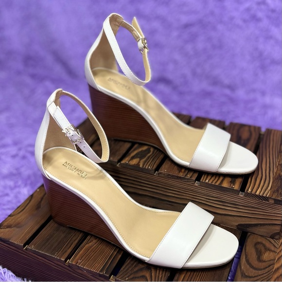 NWOB MICHAEL KORS Women’s Fiona Wedge Sandals Shoes Size 10 - Picture 10 of 10